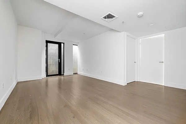 Rented by REAL New York | media 16