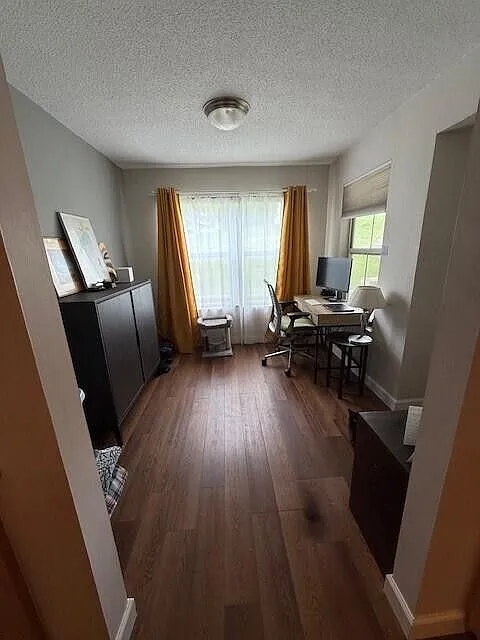 1 bed, 834 sqft, $1,700 — Photo 4
