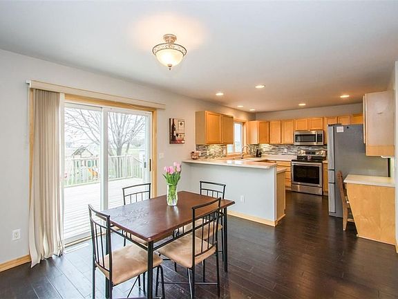 5th image of 75 Marmot Ct