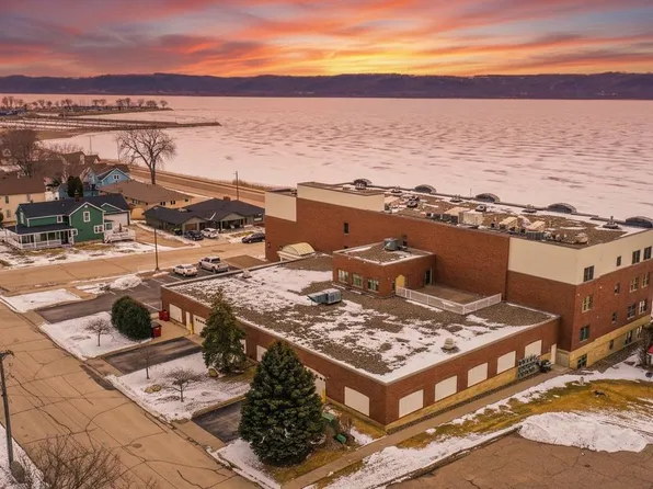 900 S Lakeshore Dr Unit 201, Lake City, MN 55041