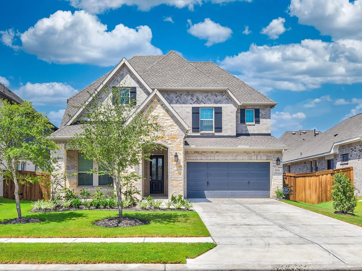 4 bed, 3.0 bath, 2999 sqft, $3,600 — Photo 1