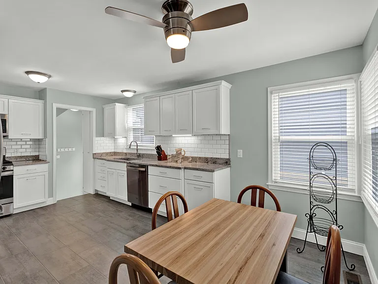 1659 Princeton Rd — Photo 8