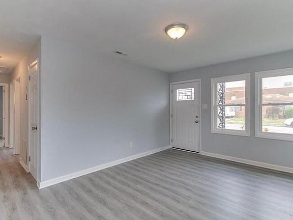 2nd image of 2720 Moton St
