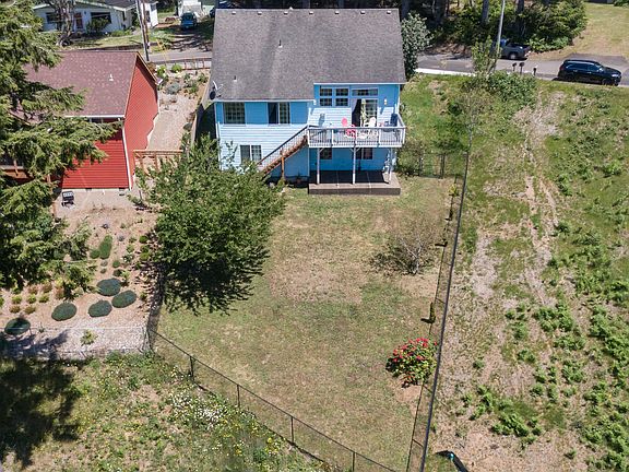 5th image of 1803 SE Oar Dr