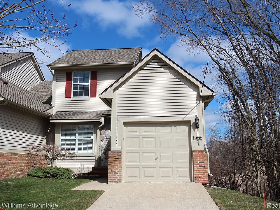 1st image of 41919 Cantebury Dr