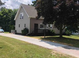 22830 Hartman St, Clinton Township, MI 48036
