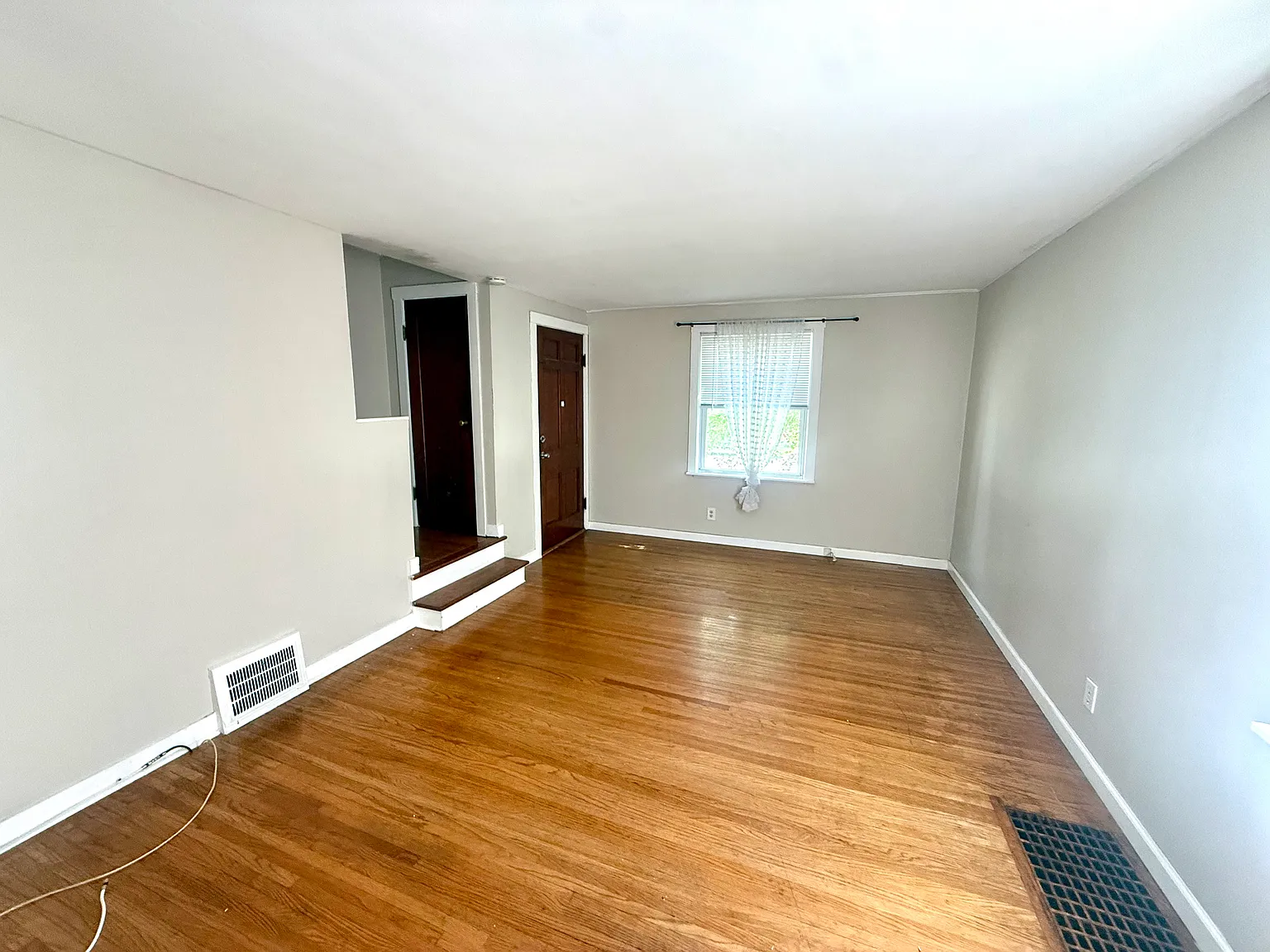 2 bed, 800 sqft, $1,300 — Photo 4