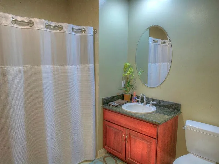 2nd bathroom