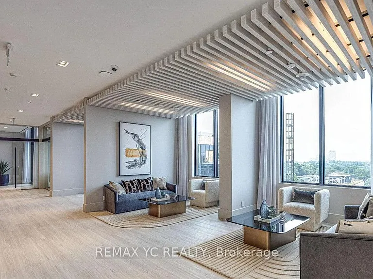 2020 Bathurst St #721 — Photo 19
