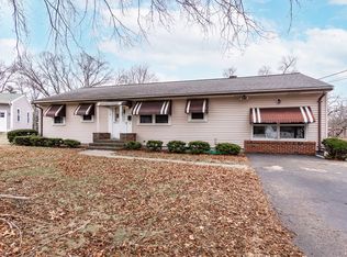 51 Pincushion Rd, Framingham, MA 01702