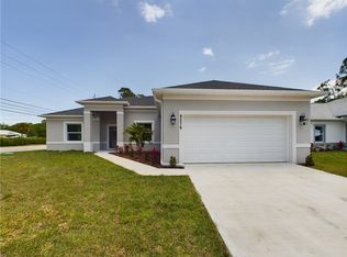 8276 94th Ct, Vero Beach, FL 32967