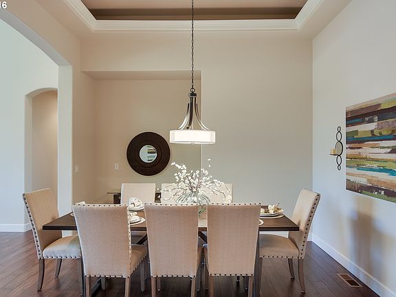 4th image of 136 Hagens Ct