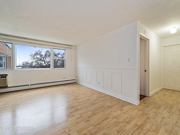 2nd image of 6161 N Hoyne Ave APT 510