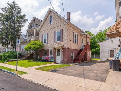 305 W Clay Ave, Roselle Park, NJ, 07204