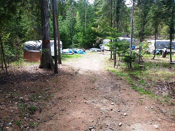 5th image of 1072 Fir Dr