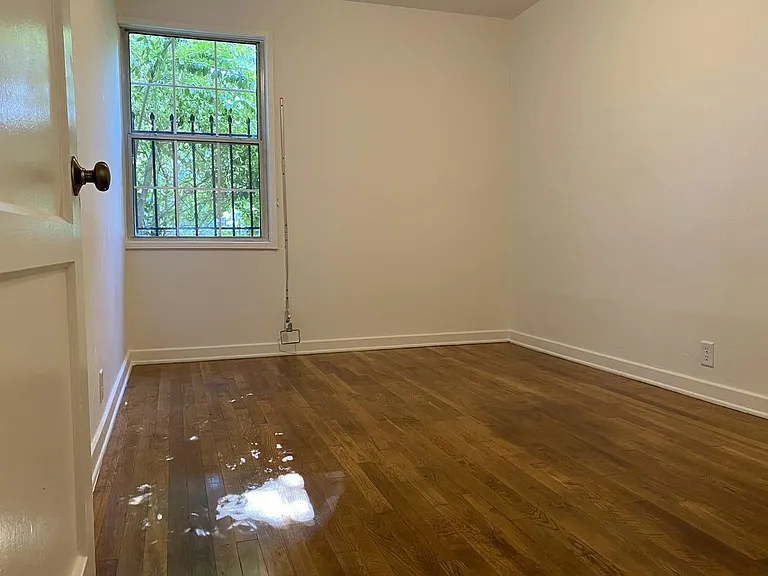 1862 N Kingsley Dr — Photo 8