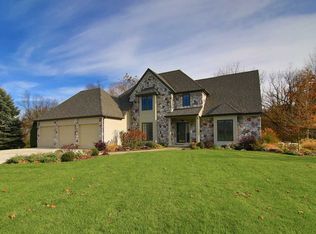 9817 Iron Bridge Rd, Roanoke, IN 46783