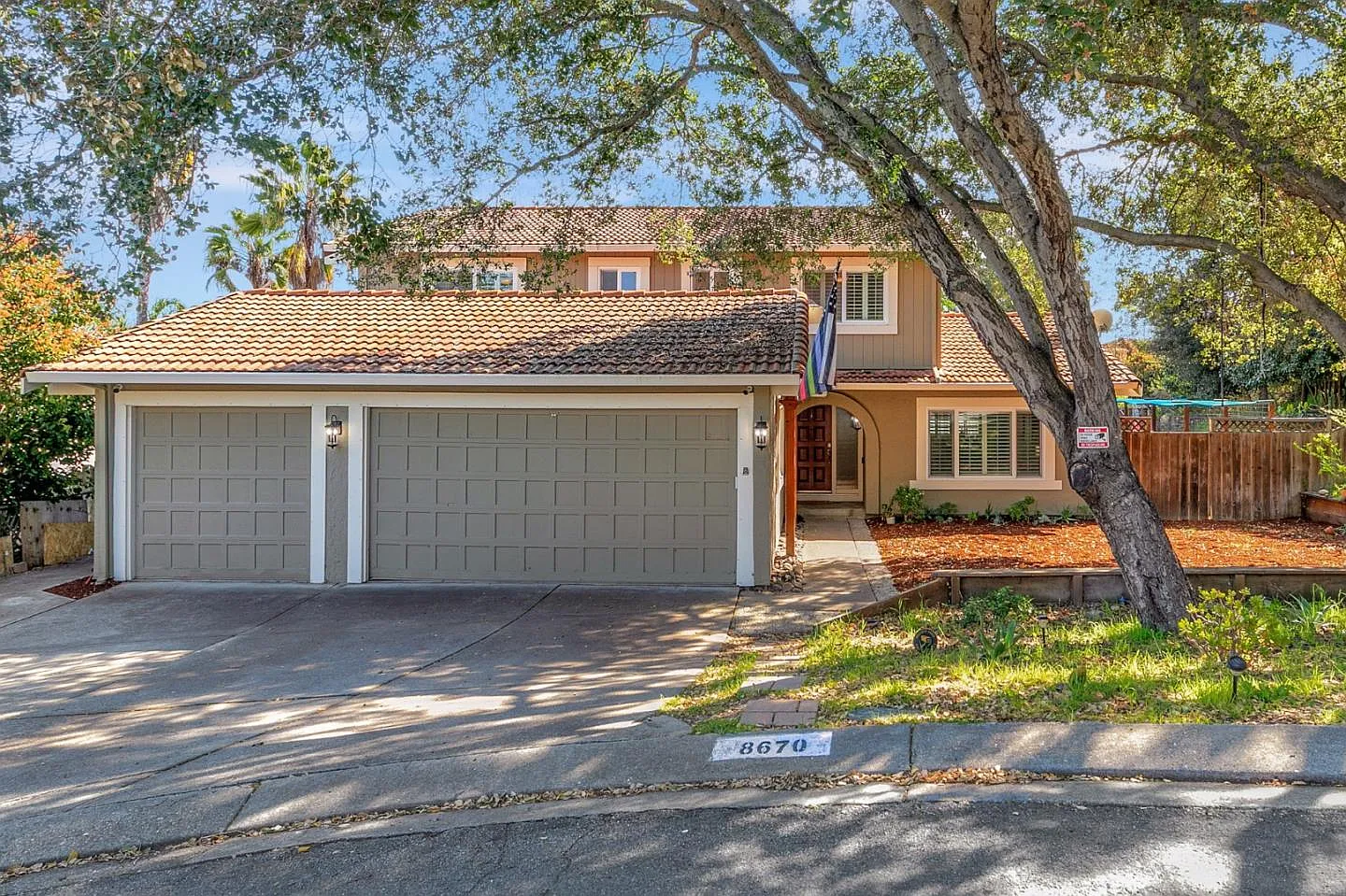 8670 Del Rey Ct photo 1