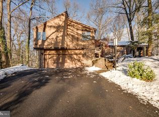 27 Eagle Ln, Reading, PA 19607