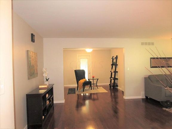 4th image of 63 N Belmar Dr