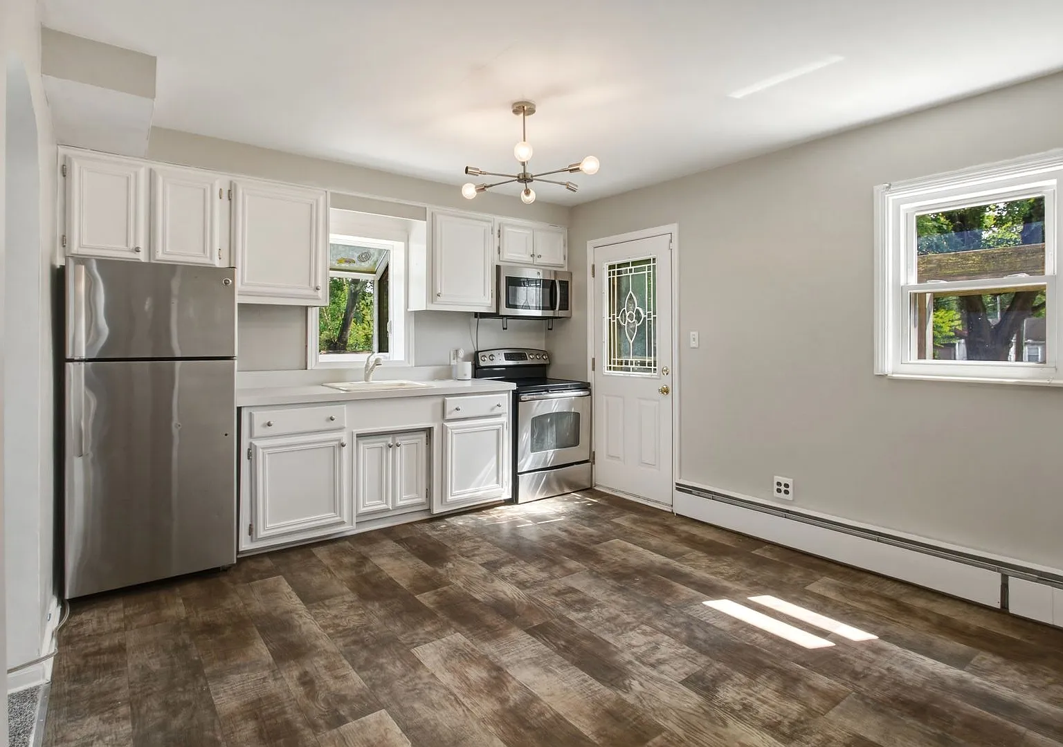 Beautiful Dearborn Heights Home — Photo 3