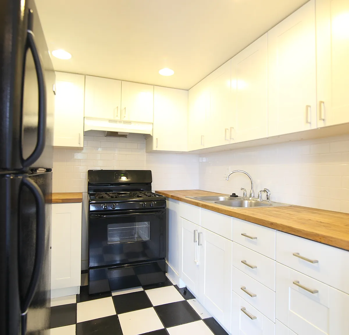 2 bed, 650 sqft, $2,795 — Photo 3