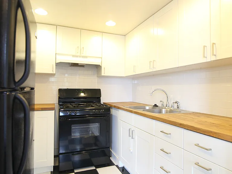 627 Maltman Ave #9 — Photo 3
