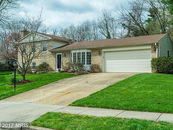 2nd image of 1802 Saint Roman Dr