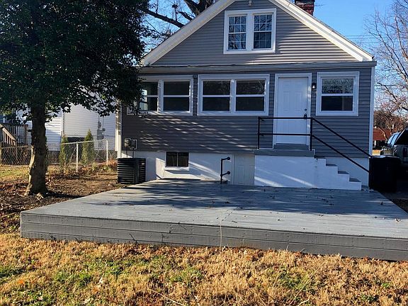 2nd image of 2805 Pindell Ave