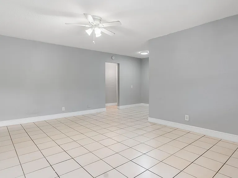 626 SW 14th Ave #111 — Photo 10