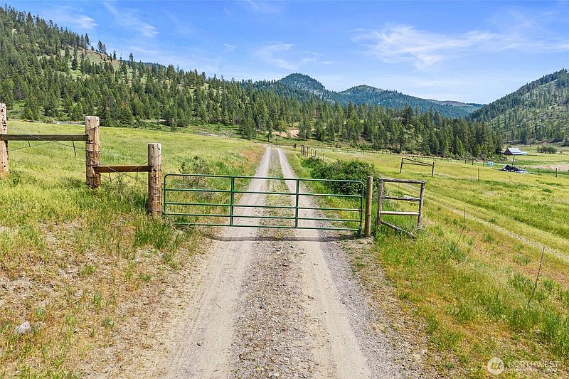 3rd image of 311 X Old Baldy Road #B