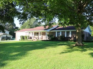 212 Mountain Lake Cir, Rainbow City, AL 35906