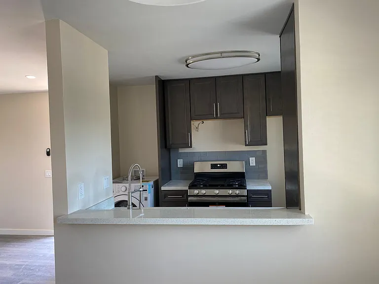 2813 Menlo Ave — Photo 9