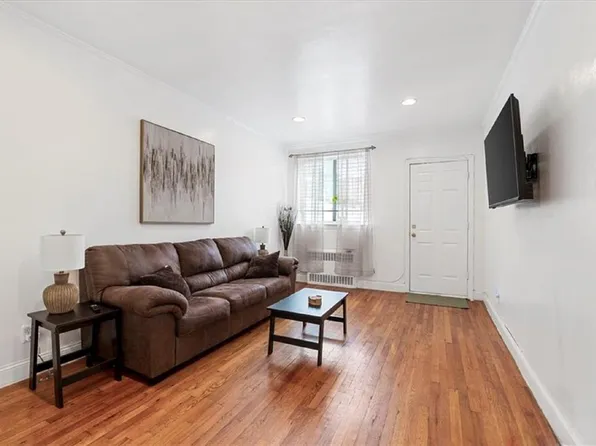 1650 East 55th Street image 9 of 25