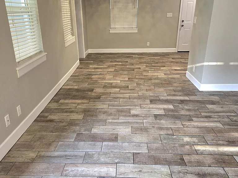 615 Luna Ct — Photo 39