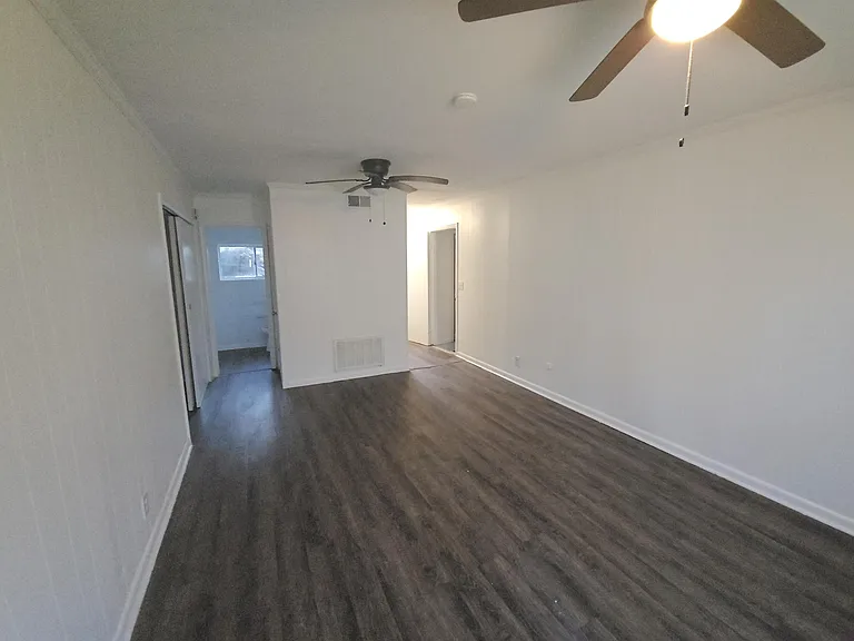 909 Ashland Ave — Photo 23