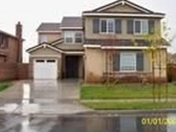 702 Suncup Cir, Hemet, CA 92543