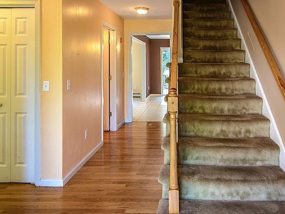 3rd image of 41 Toblin Hill Dr