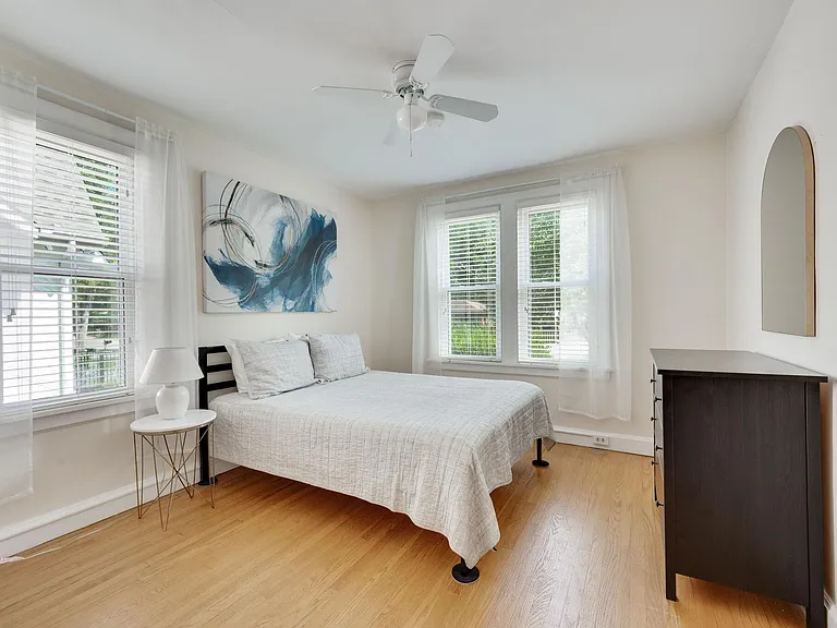 1114 Woodvale Dr — Photo 9