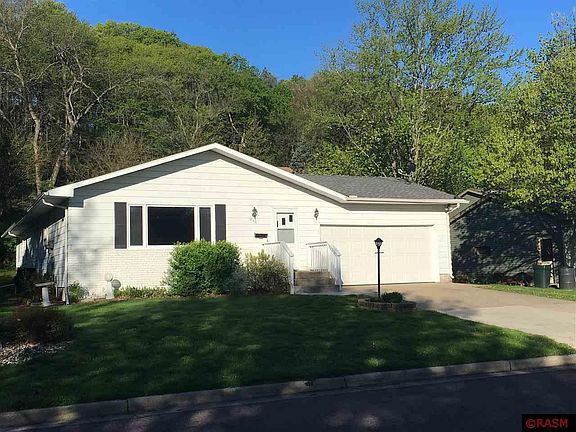2nd image of 816 Sunrise Dr
