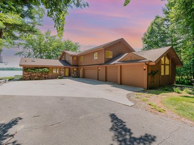 1892 N Salisbury Dr, Gladwin, MI, 48624