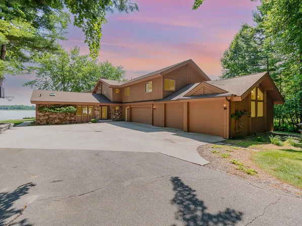 1892 N Salisbury Dr, Gladwin, MI 48624