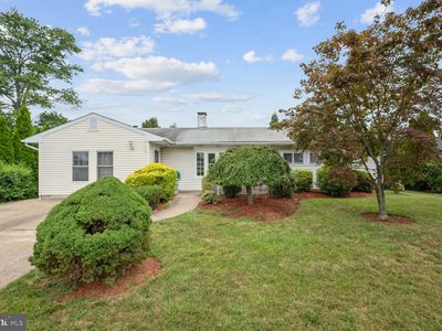 130 Stonybrook Dr, Levittown, PA, 19055