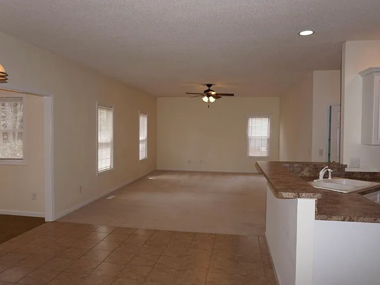 2 Ice Ct — Photo 4