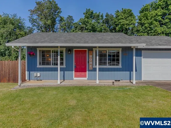 631 NW Willamina Dr, Willamina, OR 97396