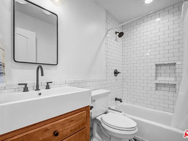 2855 Dunleer Pl — Photo 12