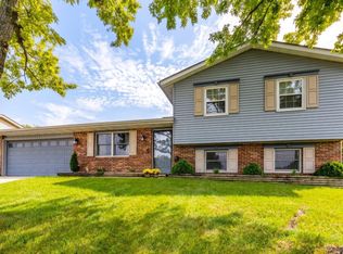 2821 E Turtle Creek Dr, Fairfield, OH 45014