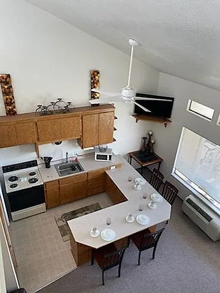 2 bed, 950 sqft, $1,400 — Photo 3