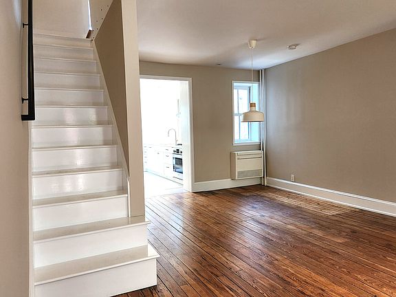 Open Floor Plan; Living and Dining Room. 16 Foot-Wide Rowhouse.
