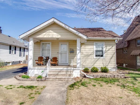679 E Acton Ave, Wood River, IL 62095